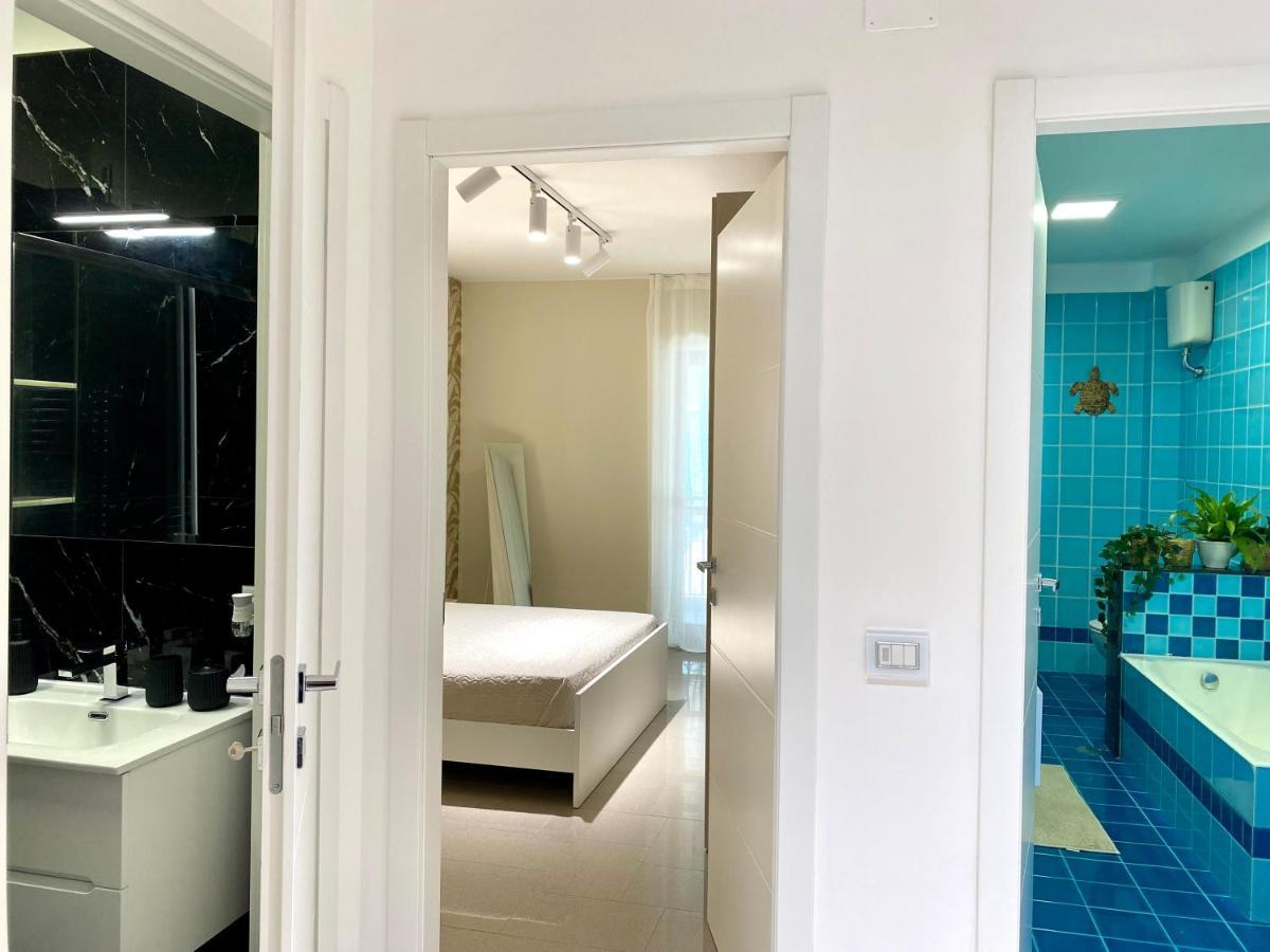 Bella Luna Apulian Living - Puglia Mia Apartments โมโนโปลี ภายนอก รูปภาพ